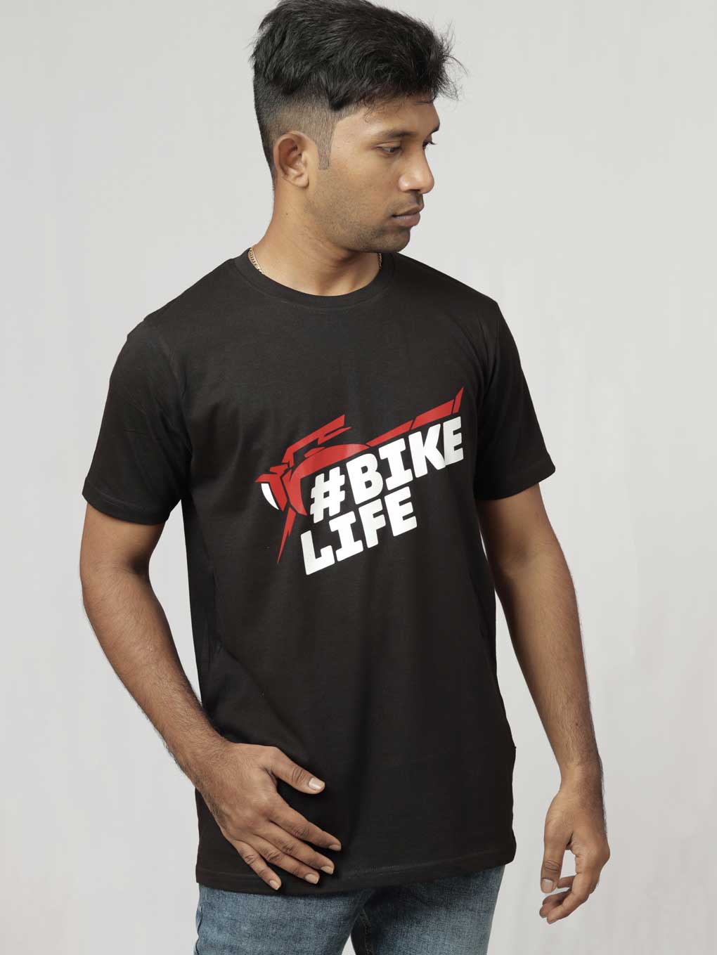 bike-life-printed-t-shirt-sold-through-online-by-the-leopard-for-bike-or-motorcycle-and-car-enthusiasts-who-loves-to-ride-in-india