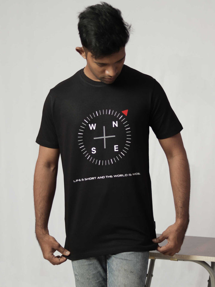 compass-life-is-short-and-the-world-is-wide-printed-t-shirt-sold-through-online-by-the-leopard-for-bike-or-motorcycle-and-car-enthusiasts-who-loves-to-ride-in-india