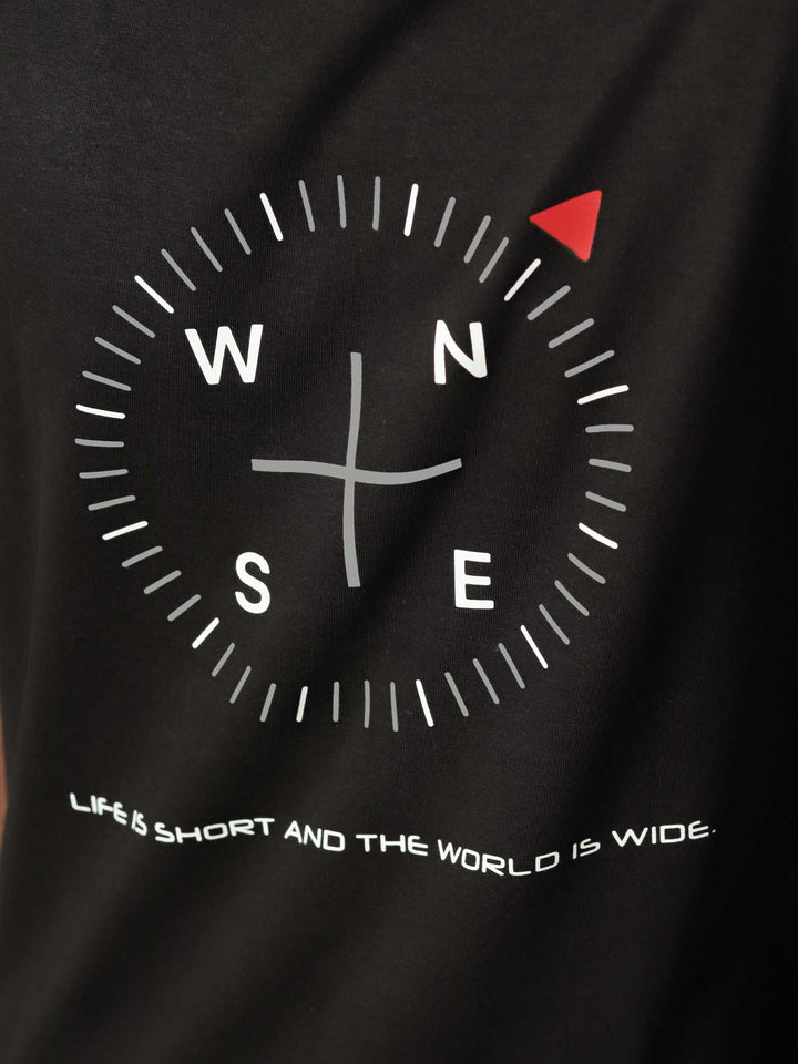 compass-life-is-short-and-the-world-is-wide-printed-t-shirt-sold-through-online-by-the-leopard-for-bike-or-motorcycle-and-car-enthusiasts-who-loves-to-ride-in-india