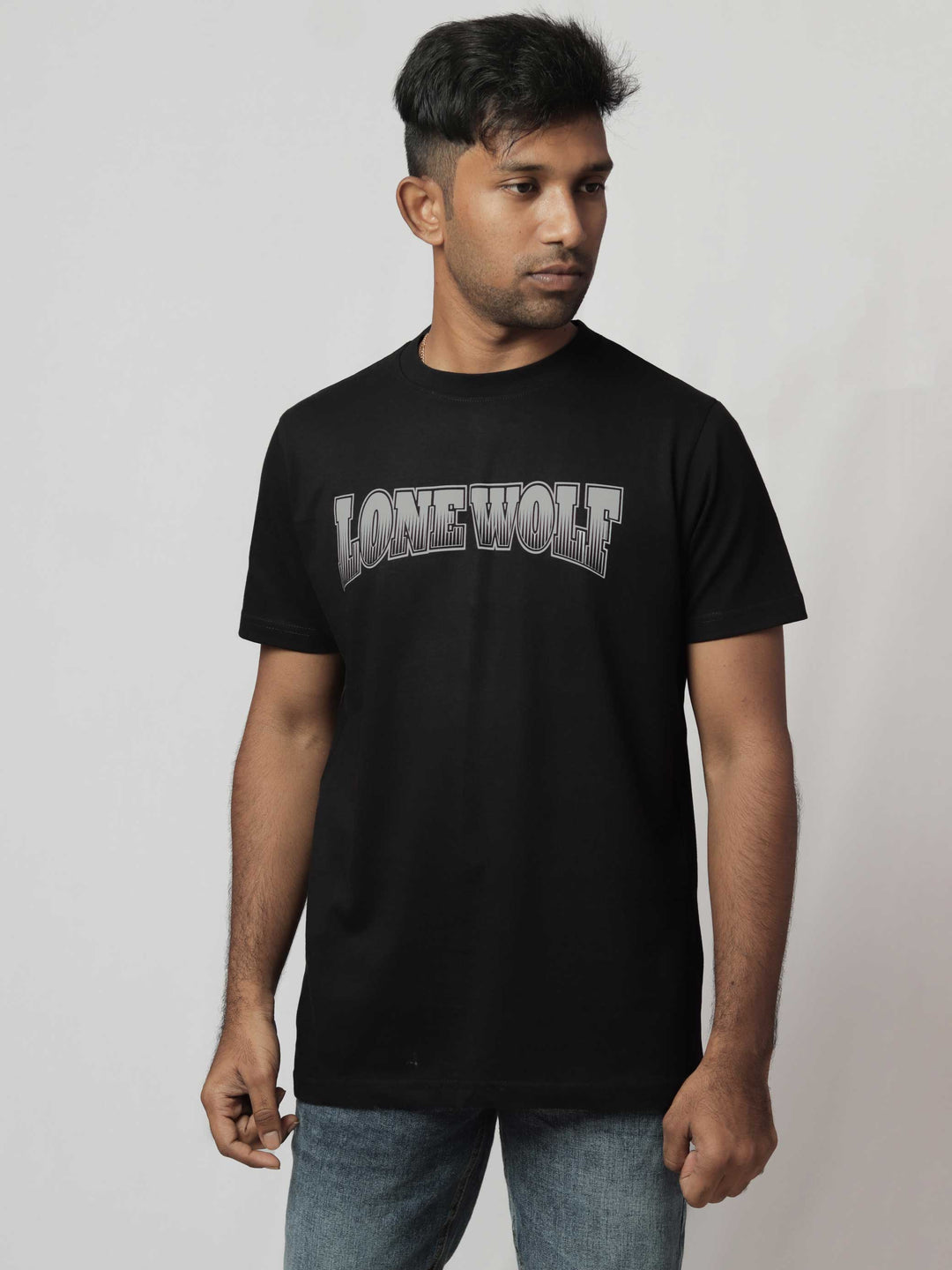 lone-wolf-printed-t-shirt-sold-through-online-by-the-leopard-for-bike-or-motorcycle-and-car-enthusiasts-who-love-to-ride-in-india